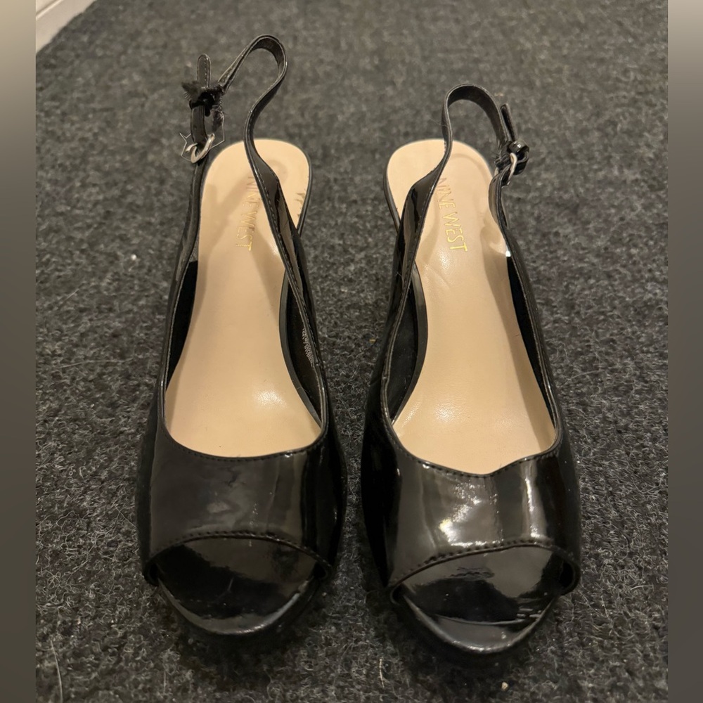 Nine West Black Heels - Size 7.5 (Right Clasp Broken)